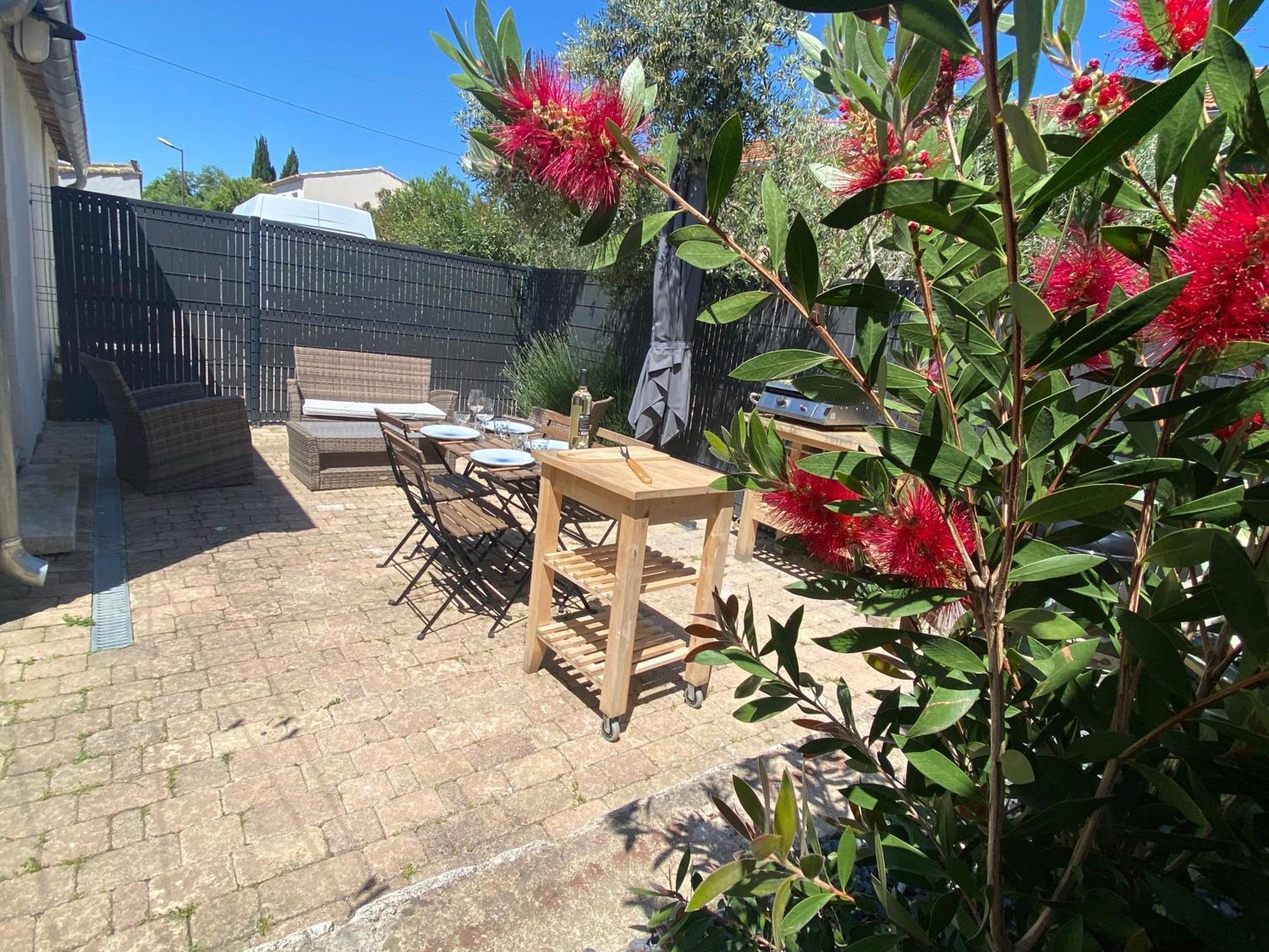 Gite Independant En Centre-Ville LʼIsle-sur-la-Sorgue المظهر الخارجي الصورة